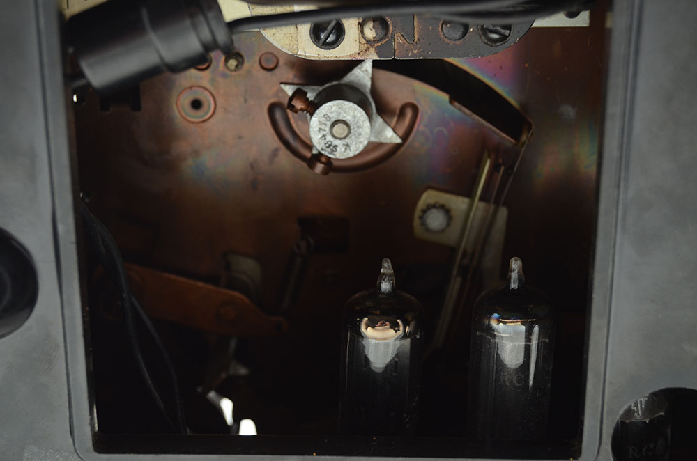 Vintage RCA Victor Tube Radio and 45 RPM Record Player