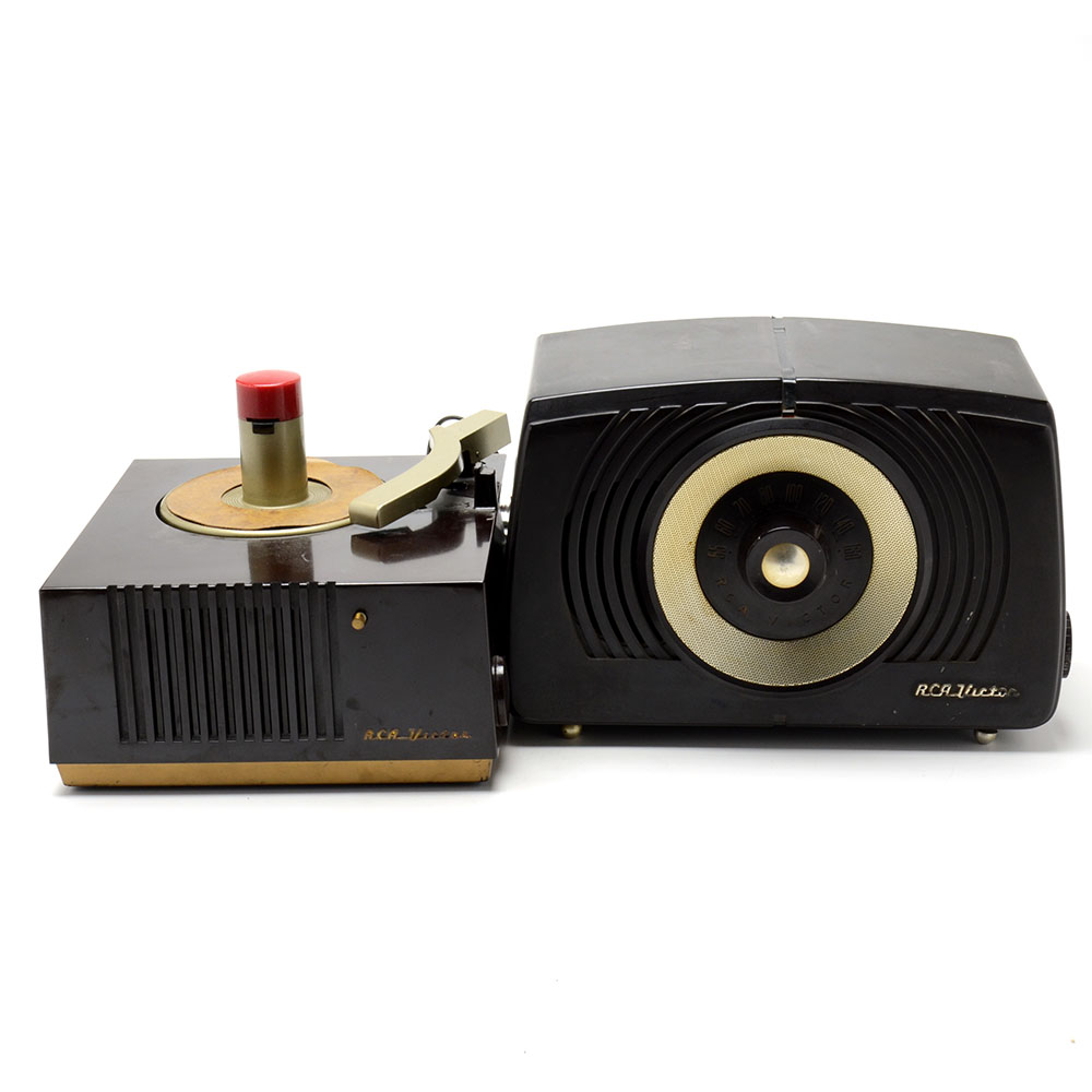 Vintage RCA Victor Tube Radio and 45 RPM Record Player