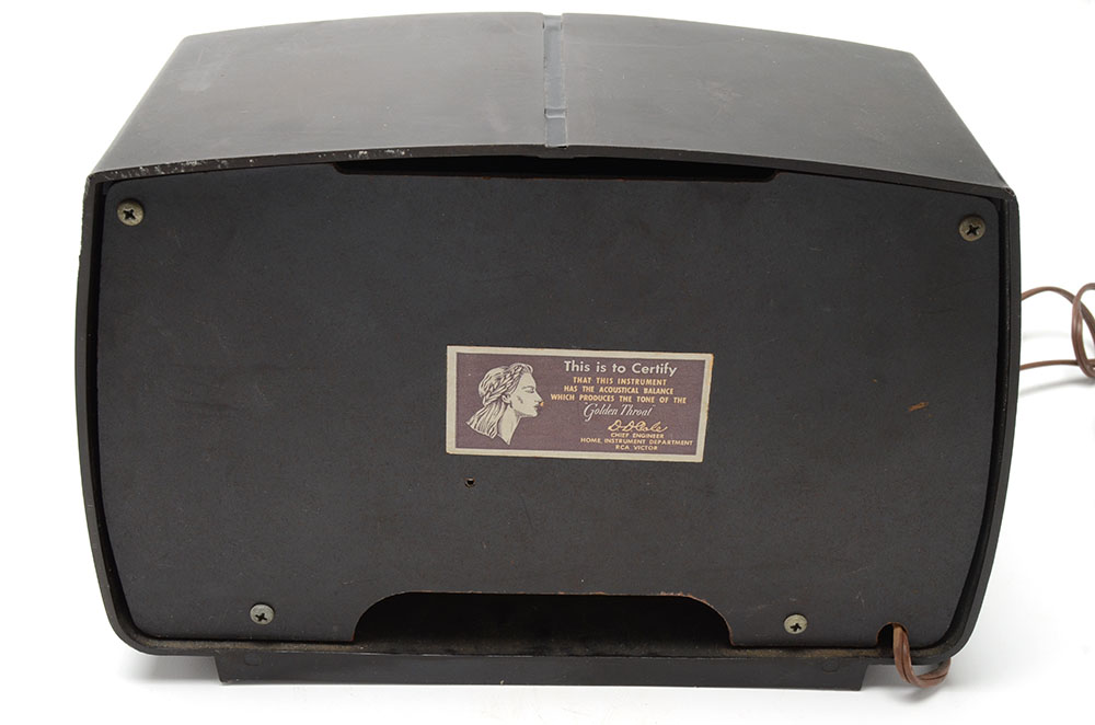 Vintage RCA Victor Tube Radio and 45 RPM Record Player