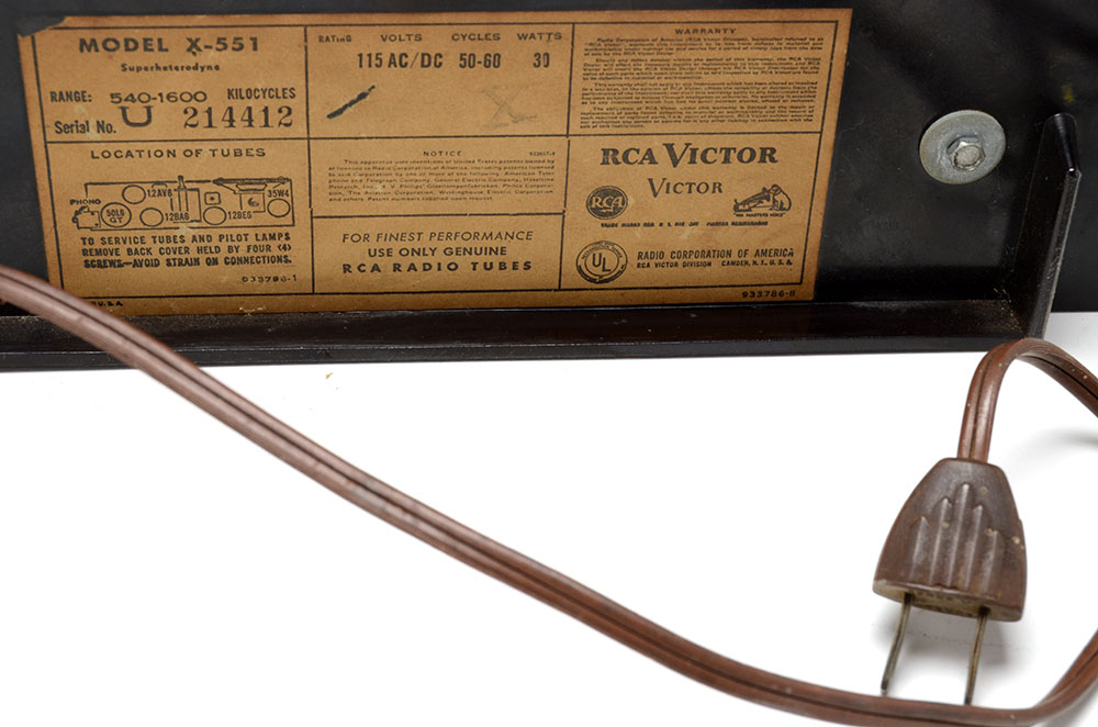 Vintage RCA Victor Tube Radio and 45 RPM Record Player