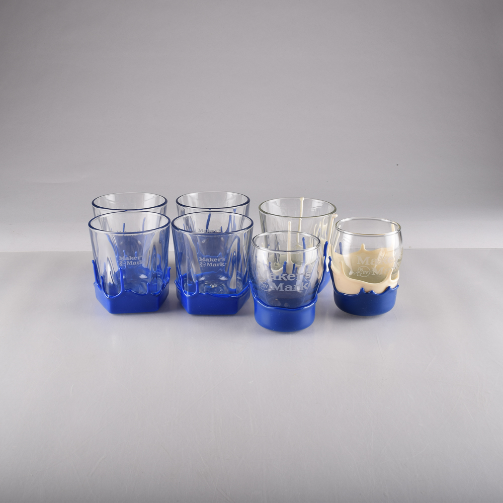U.K. Blue Makers Mark Rocks Glasses