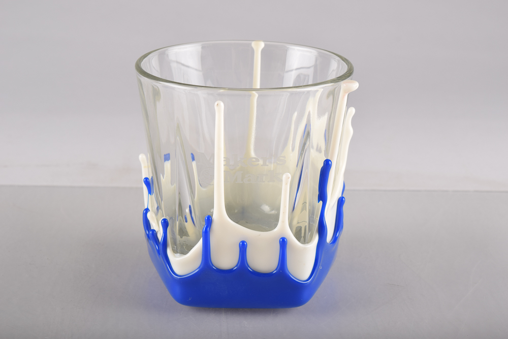 U.K. Blue Makers Mark Rocks Glasses