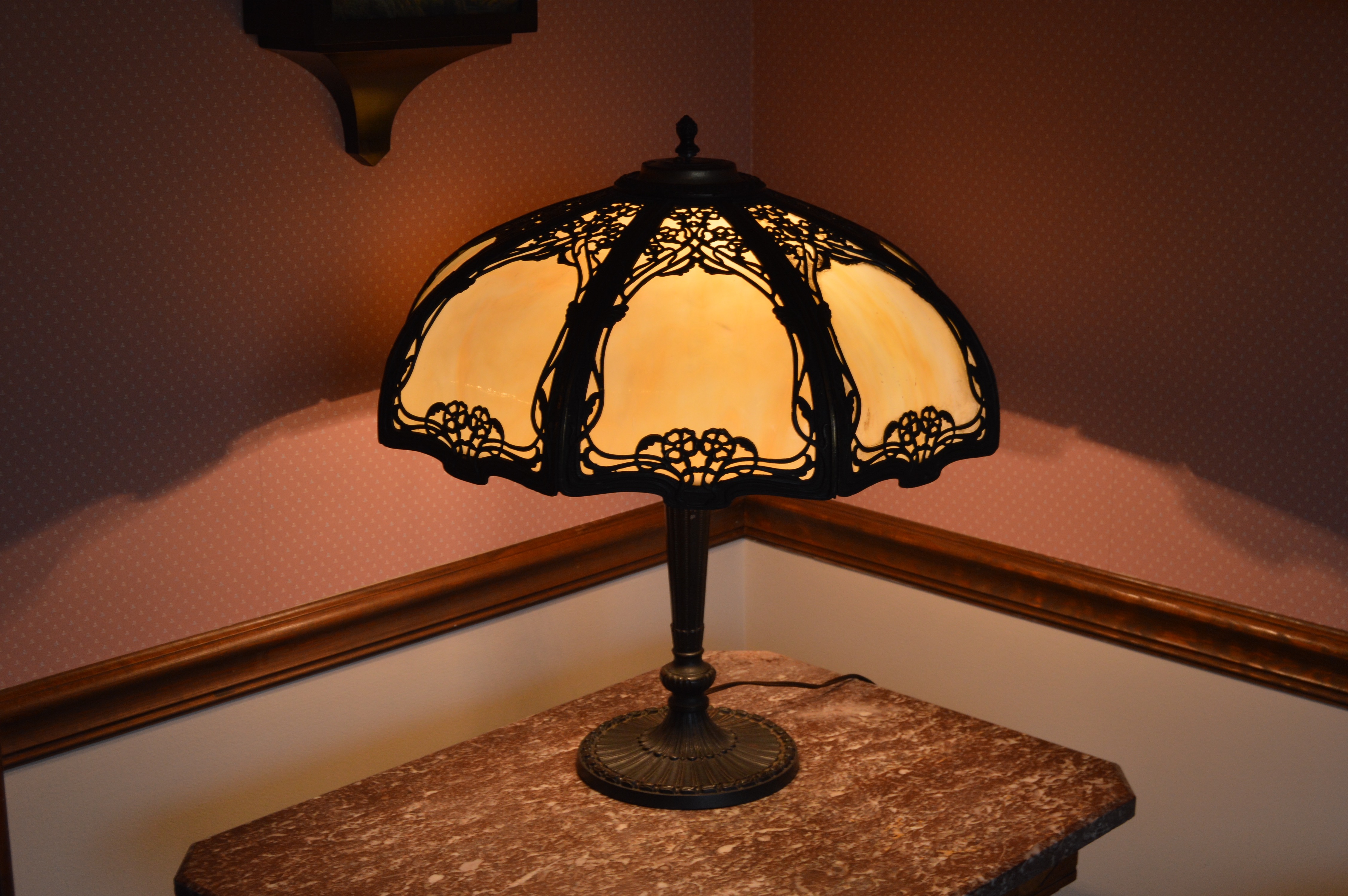 Vintage Bradley & Hubbard Slag Glass Table Lamp