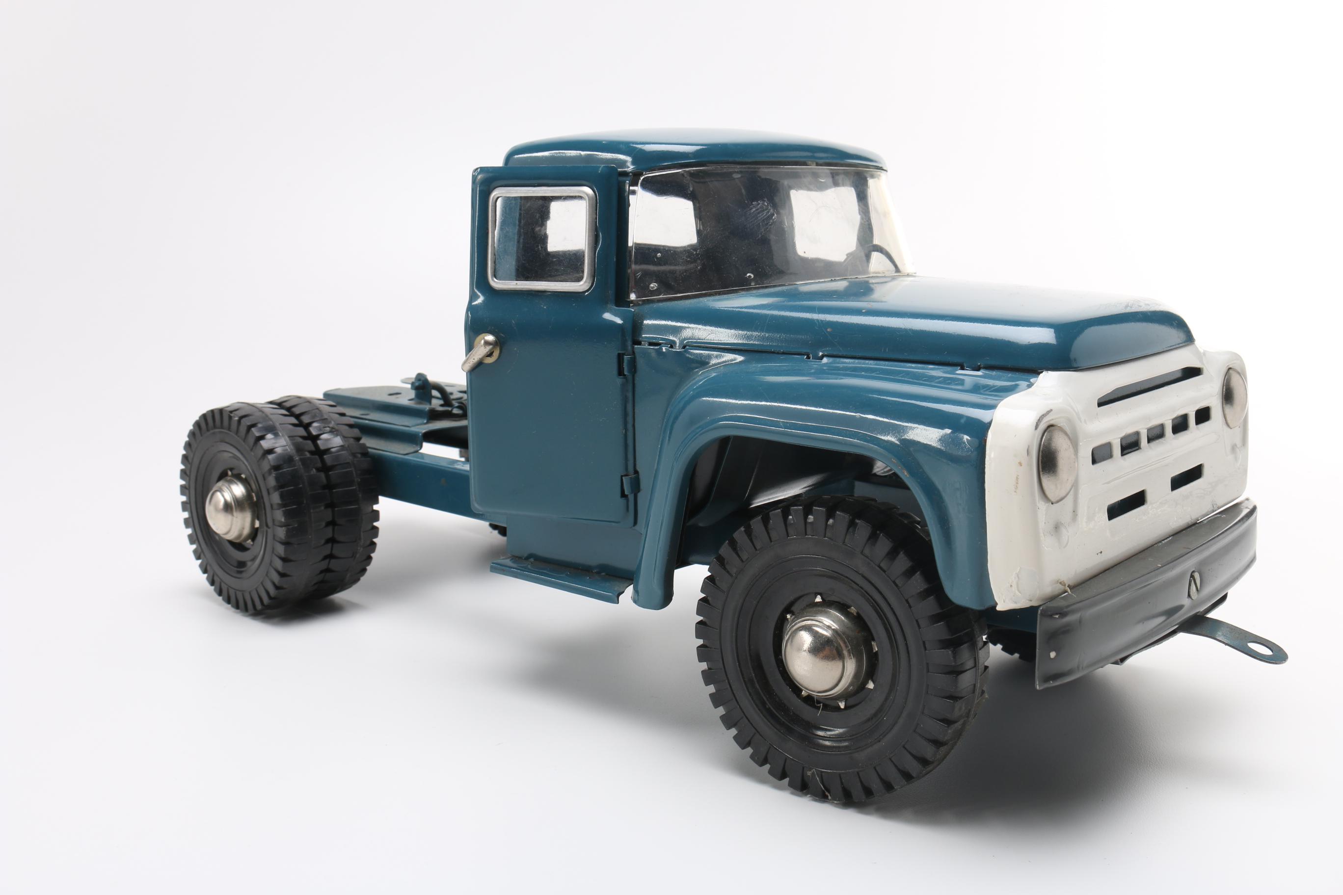 Russian Made ZiL 130 Truck by Camocean