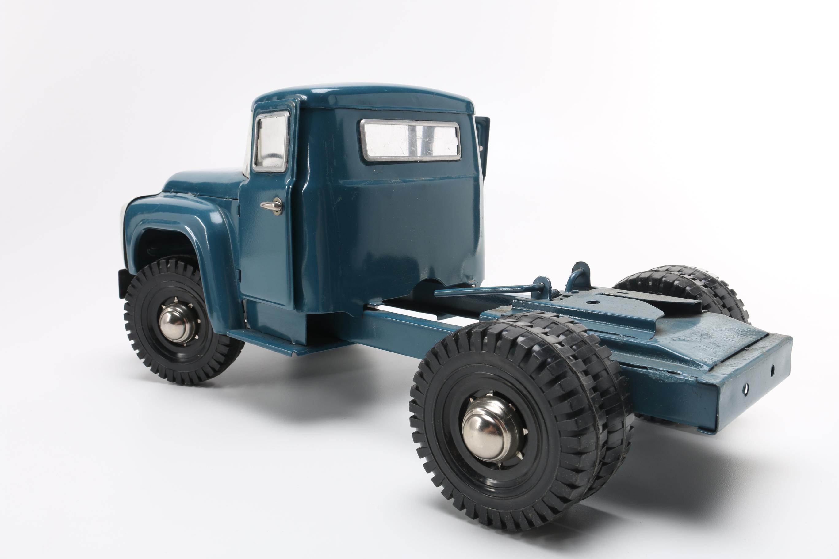 Russian Made ZiL 130 Truck by Camocean