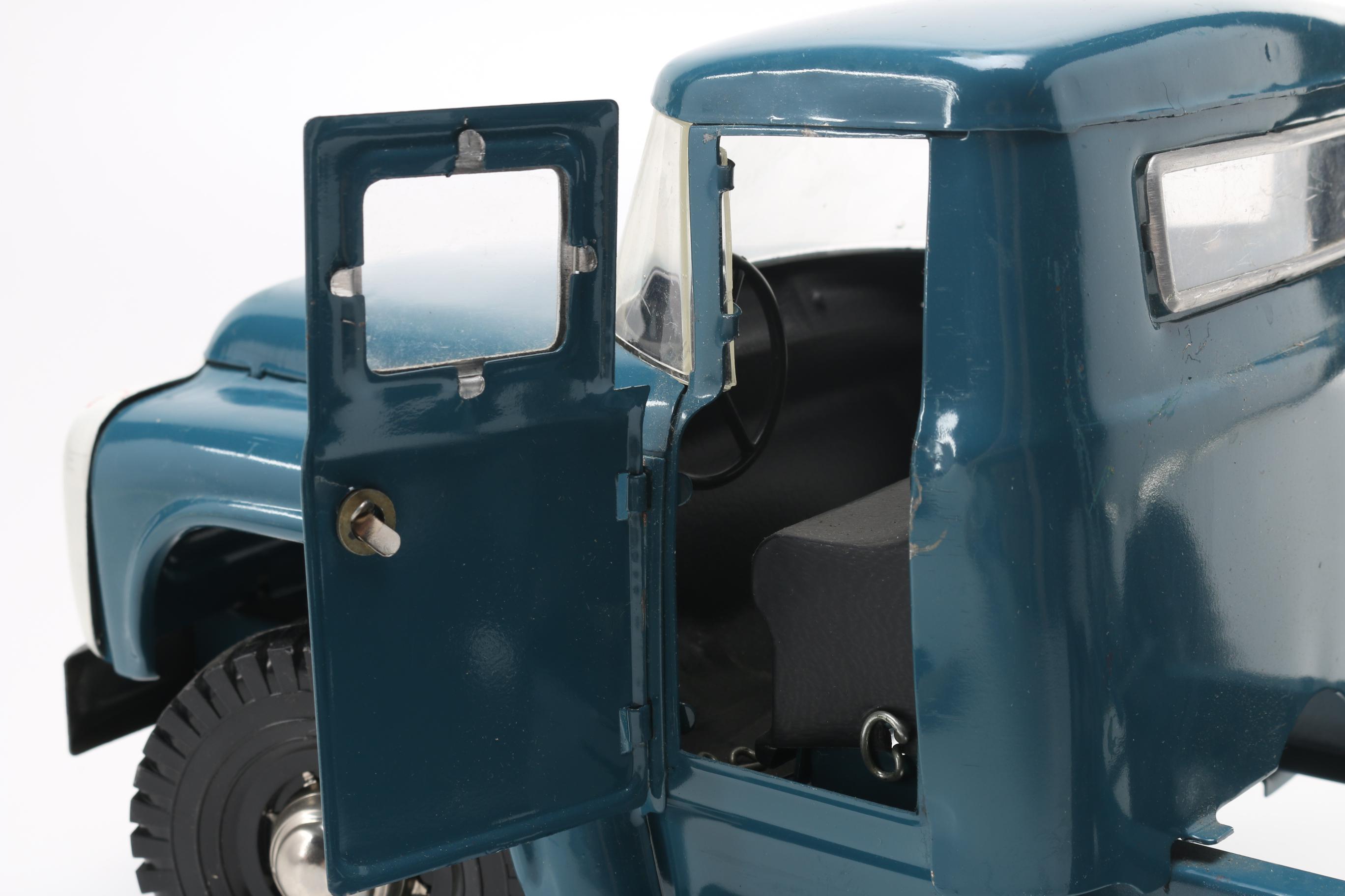 Russian Made ZiL 130 Truck by Camocean