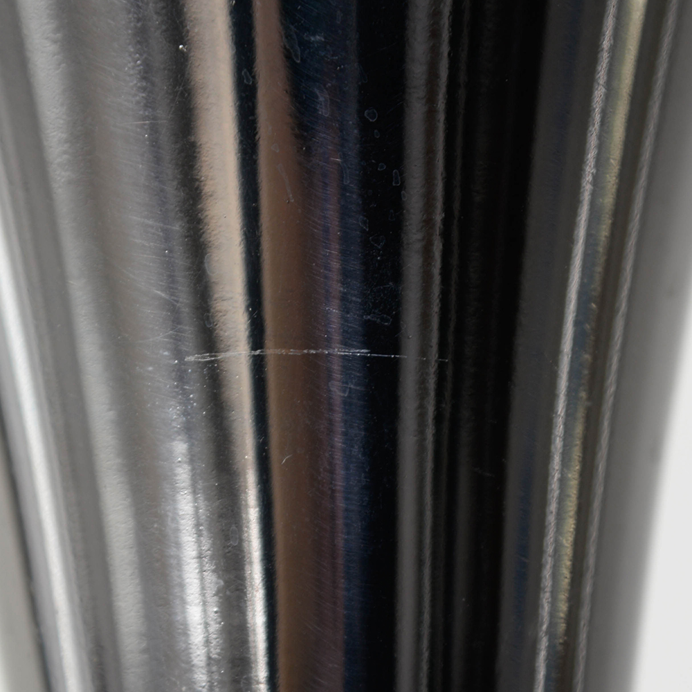 Modern Style Metallic Lamp