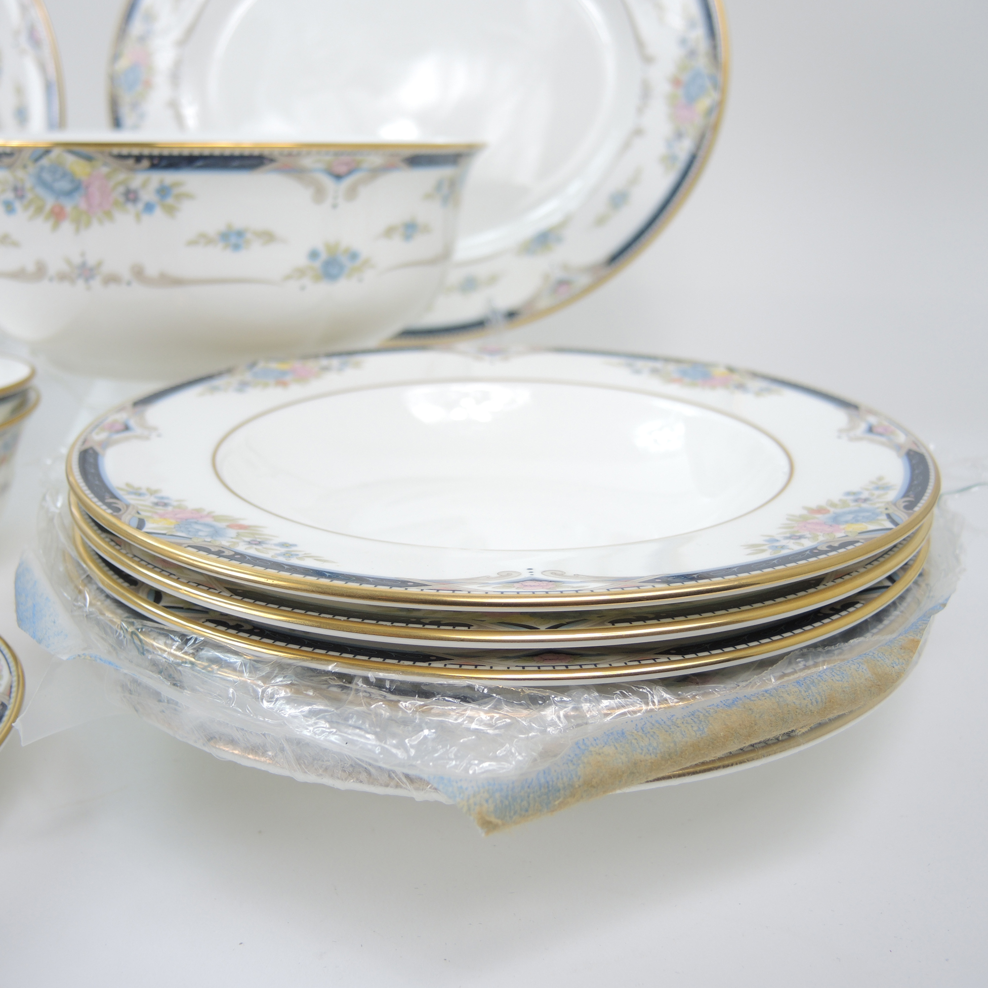 Lenox Debut Fine Bone China Abigail Pattern