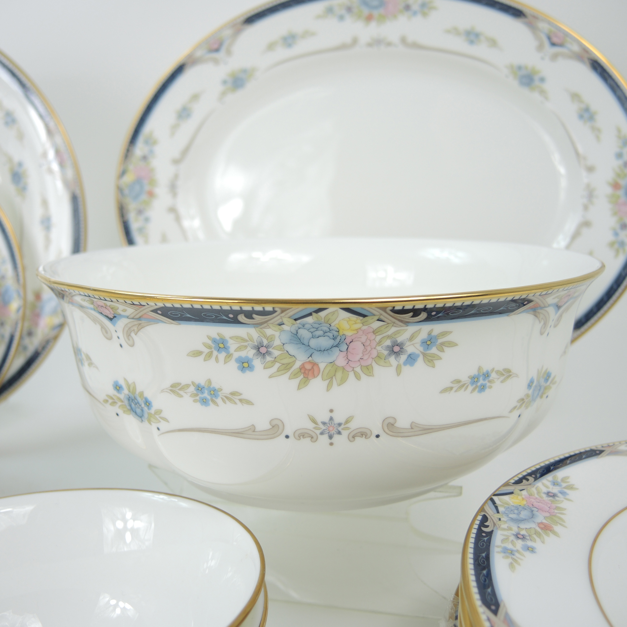 Lenox Debut Fine Bone China Abigail Pattern