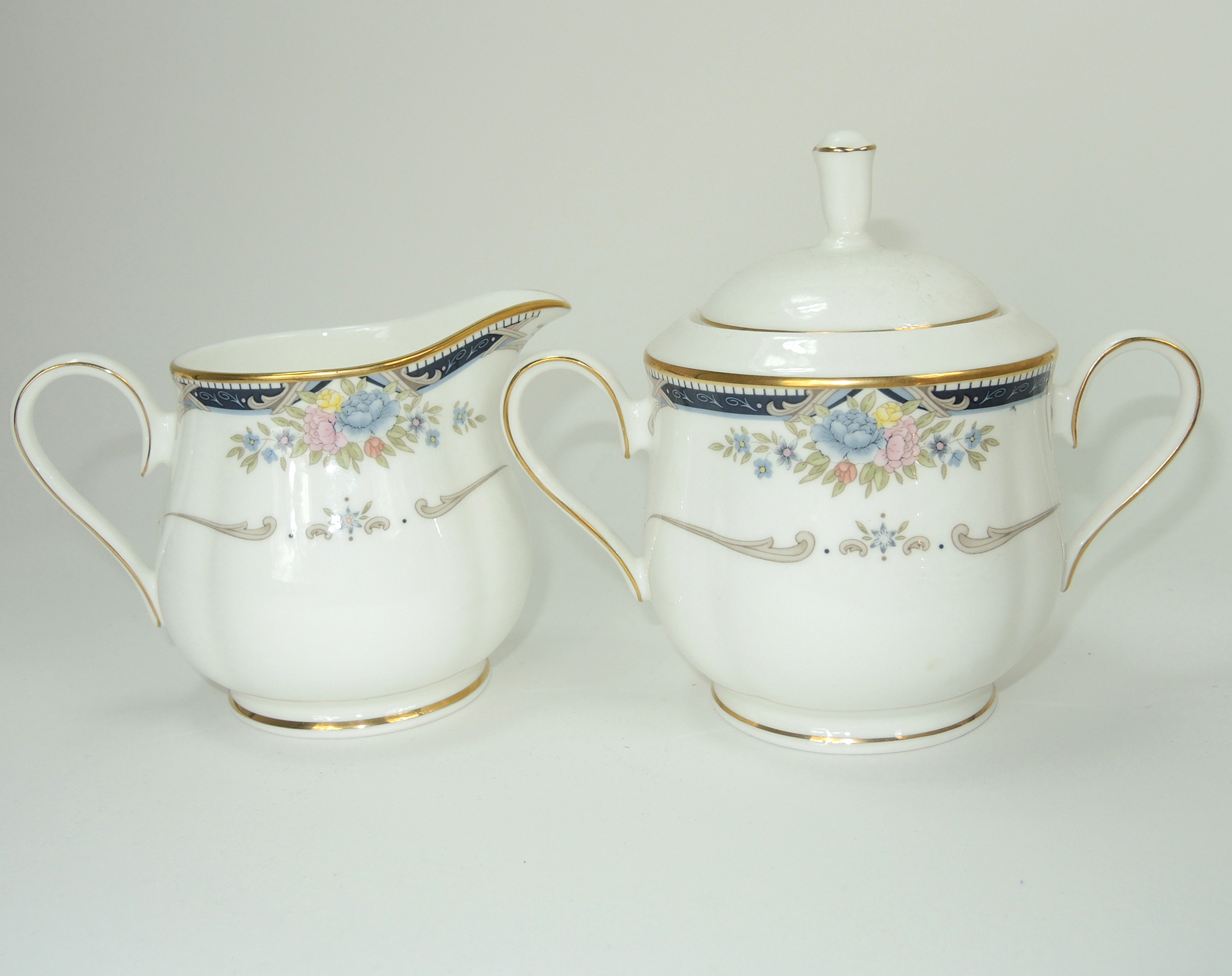 Lenox Debut Fine Bone China Abigail Pattern