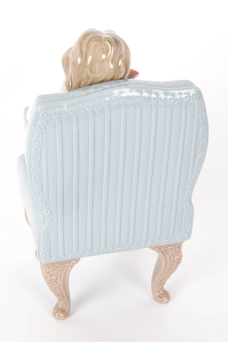 Lladró "An Unexpected Gift" Porcelain Figurine