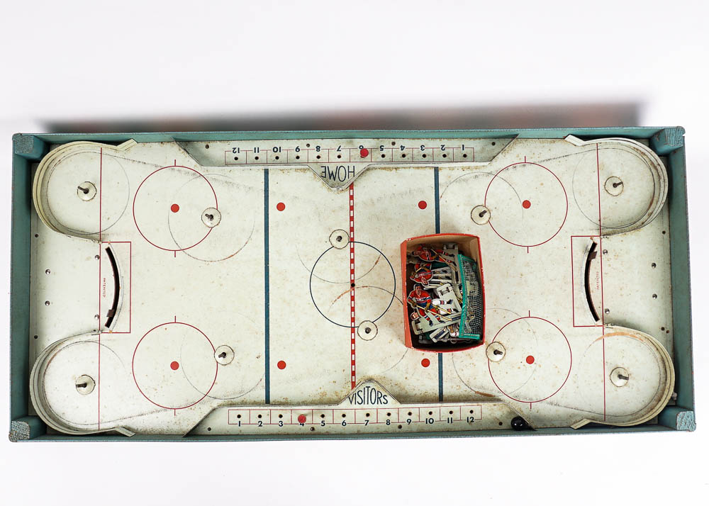 Vintage 1950's Eagle Pro Hockey Table Top Game