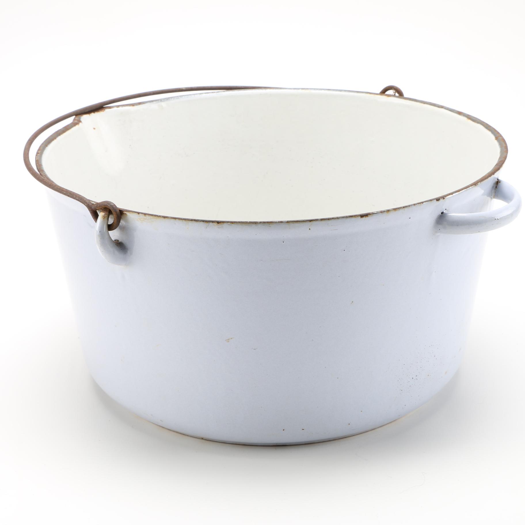 Vollrath Ware White Enamel Cast Iron Pot