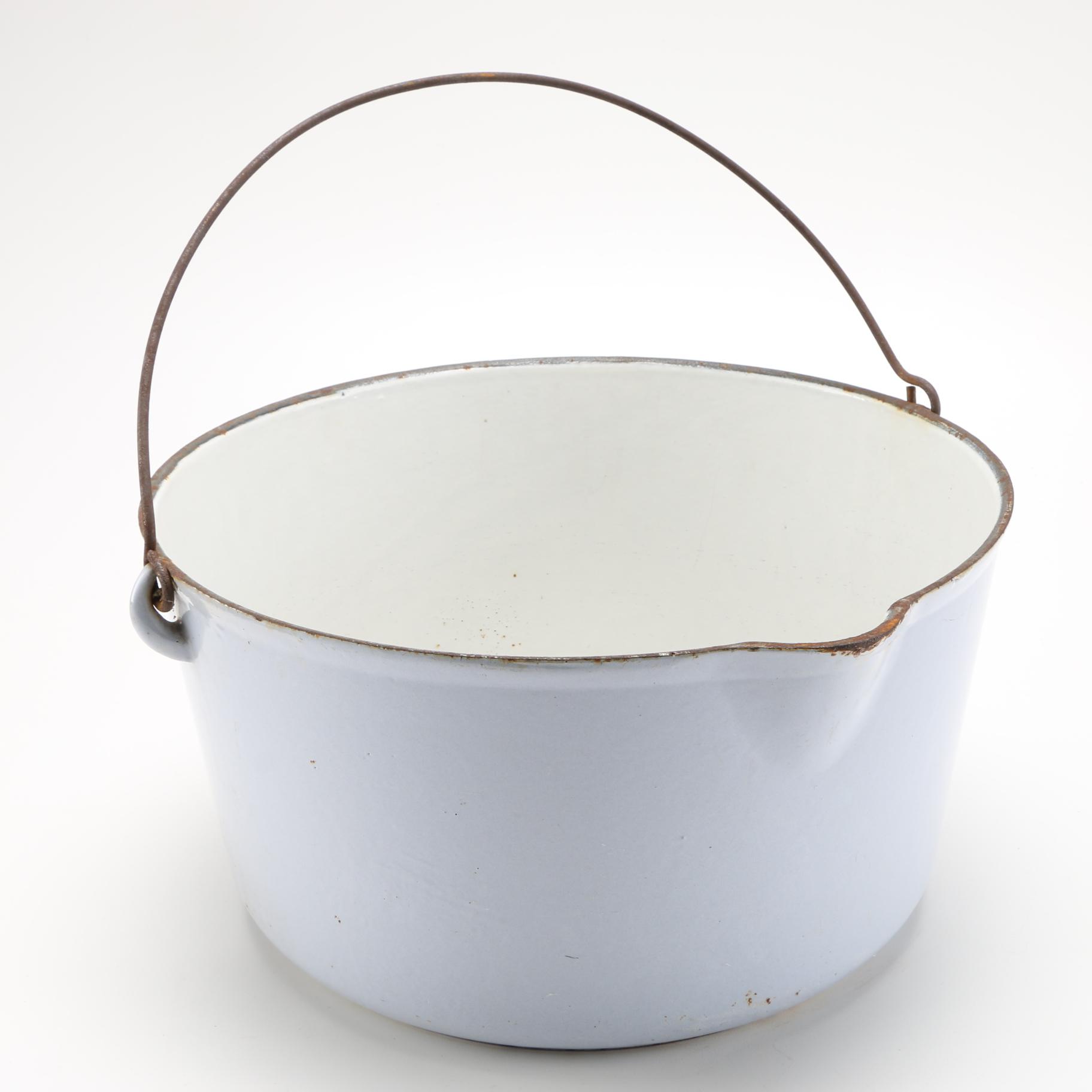 Vollrath Ware White Enamel Cast Iron Pot