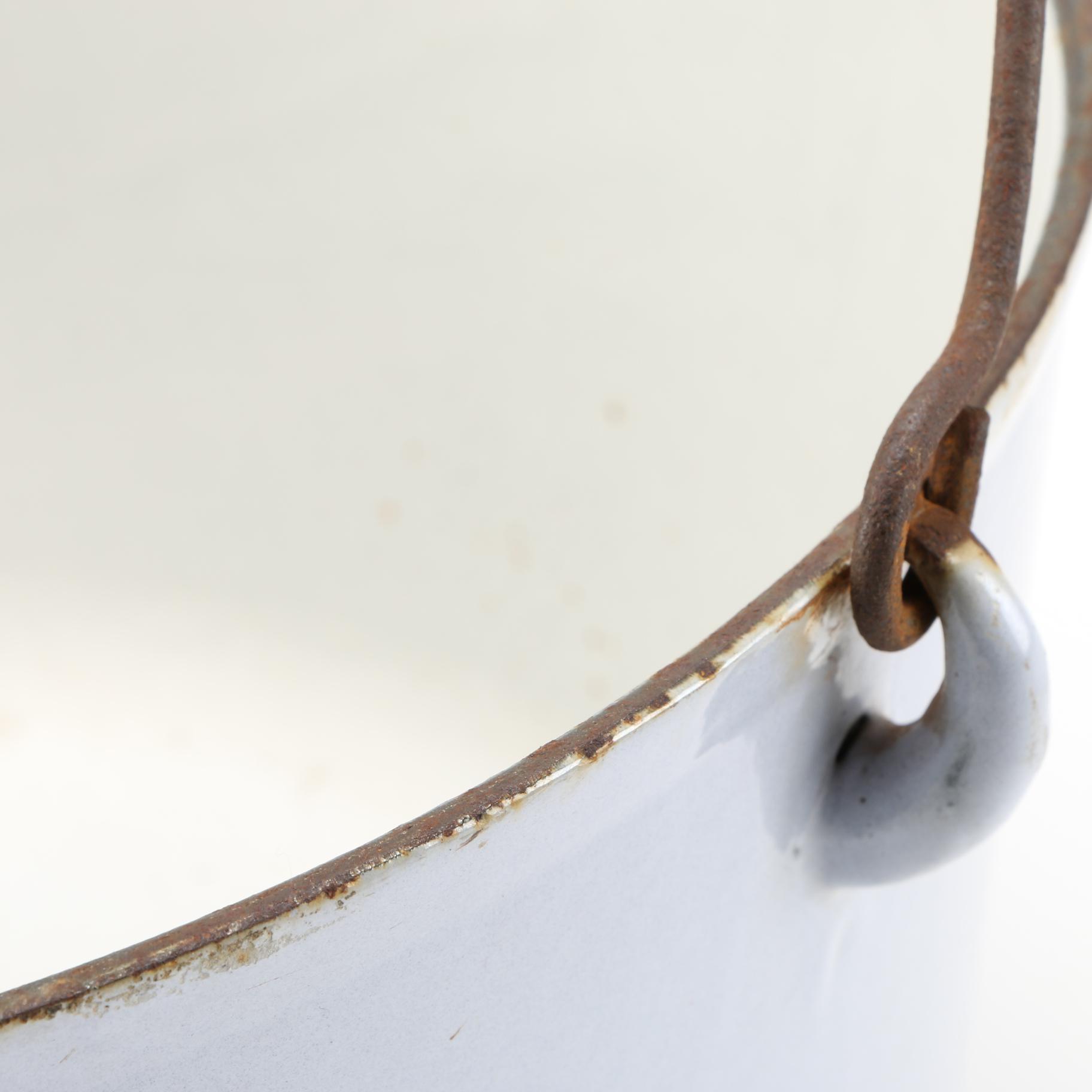 Vollrath Ware White Enamel Cast Iron Pot