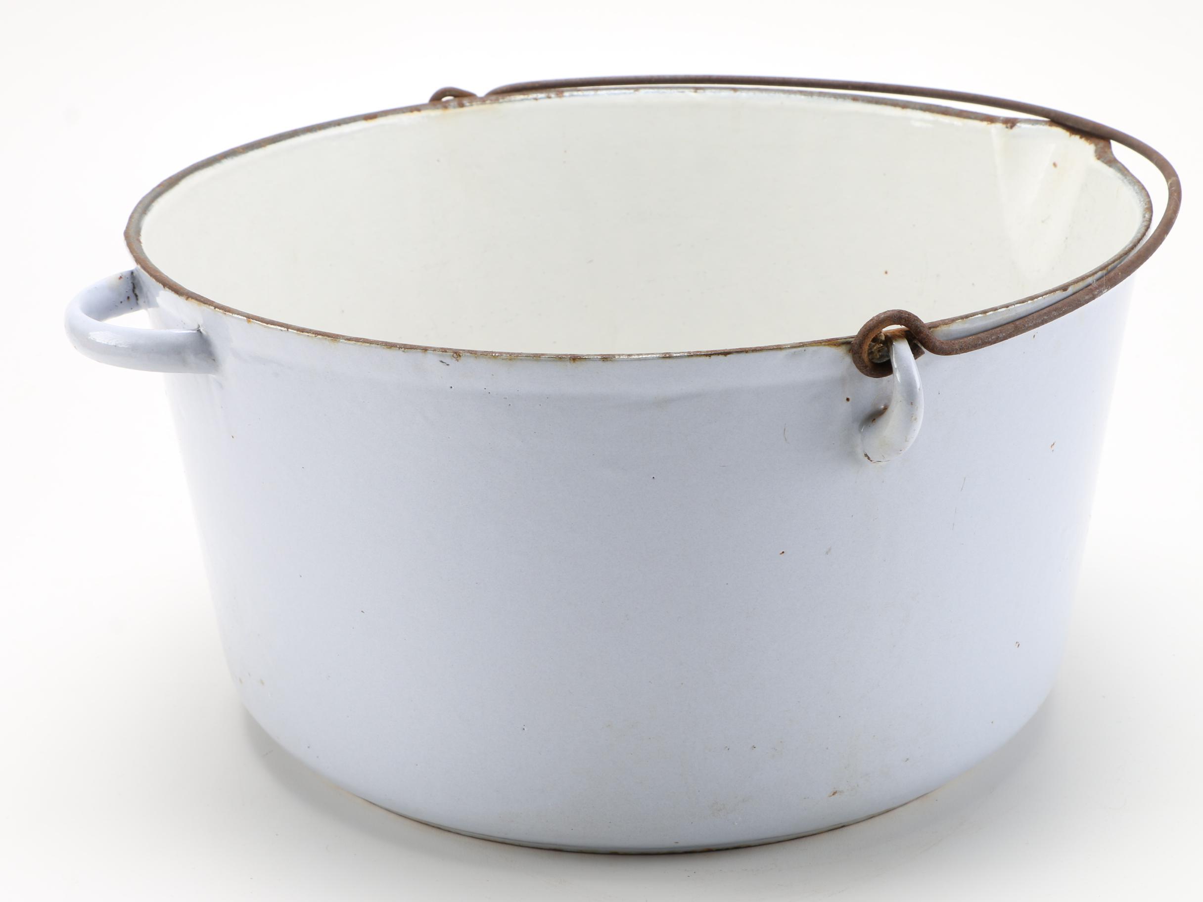 Vollrath Ware White Enamel Cast Iron Pot