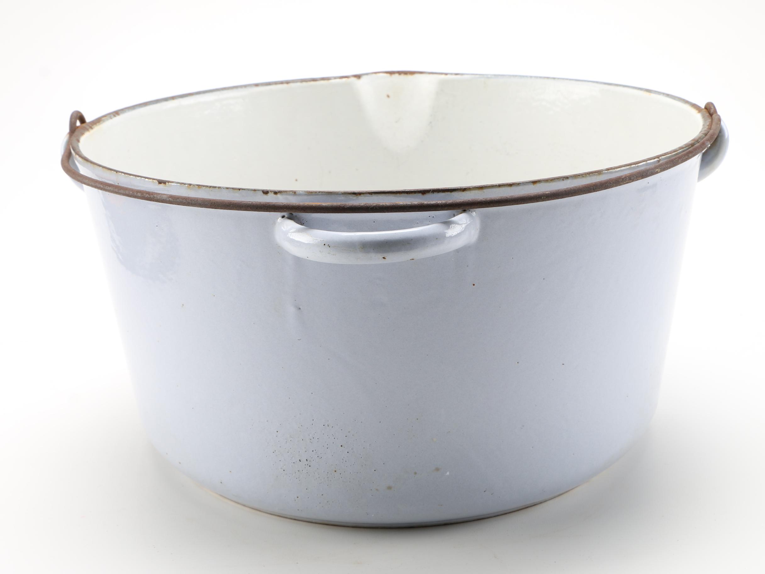 Vollrath Ware White Enamel Cast Iron Pot