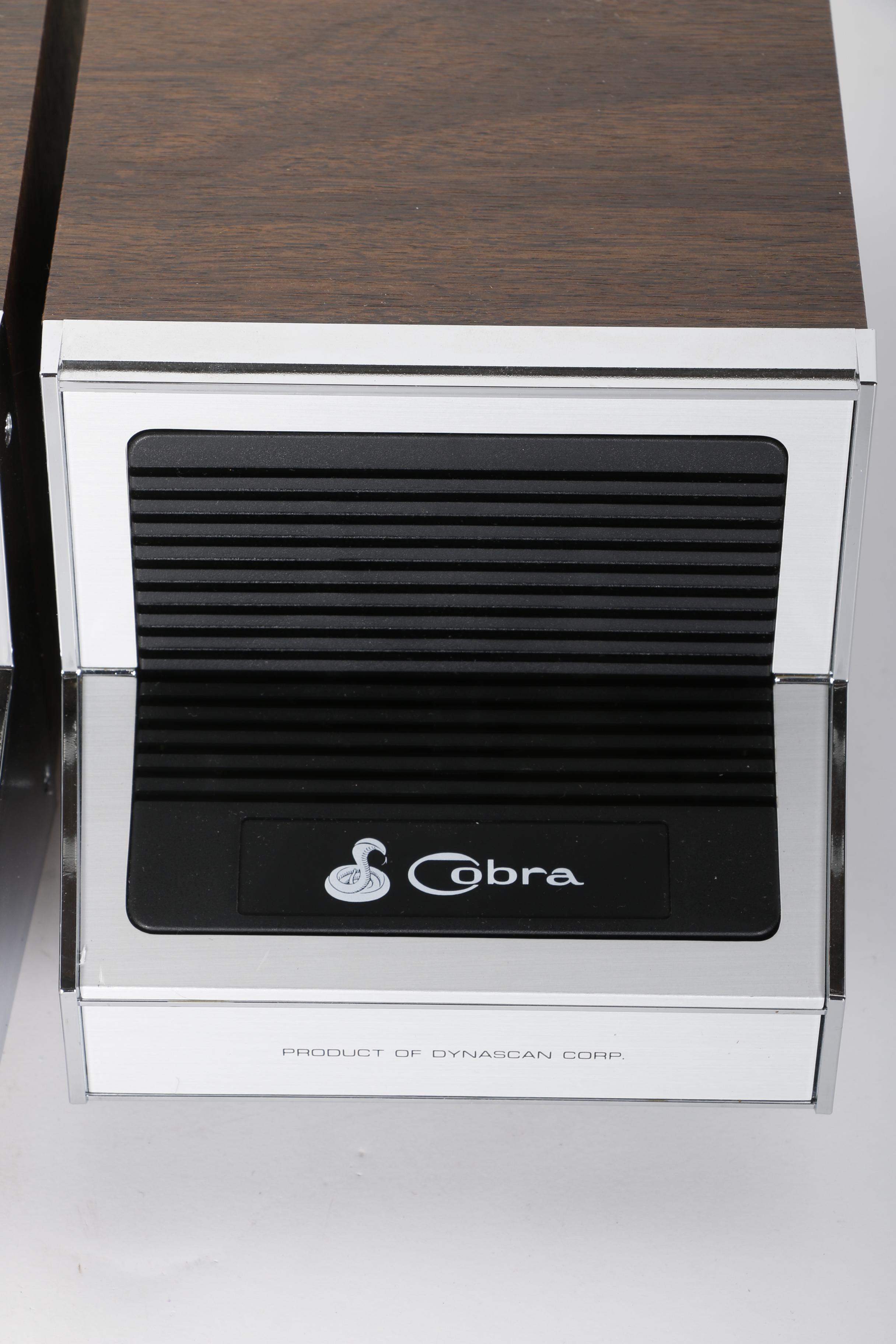 Cobra 49 Channel AM/SSb CB Radio and Microphone