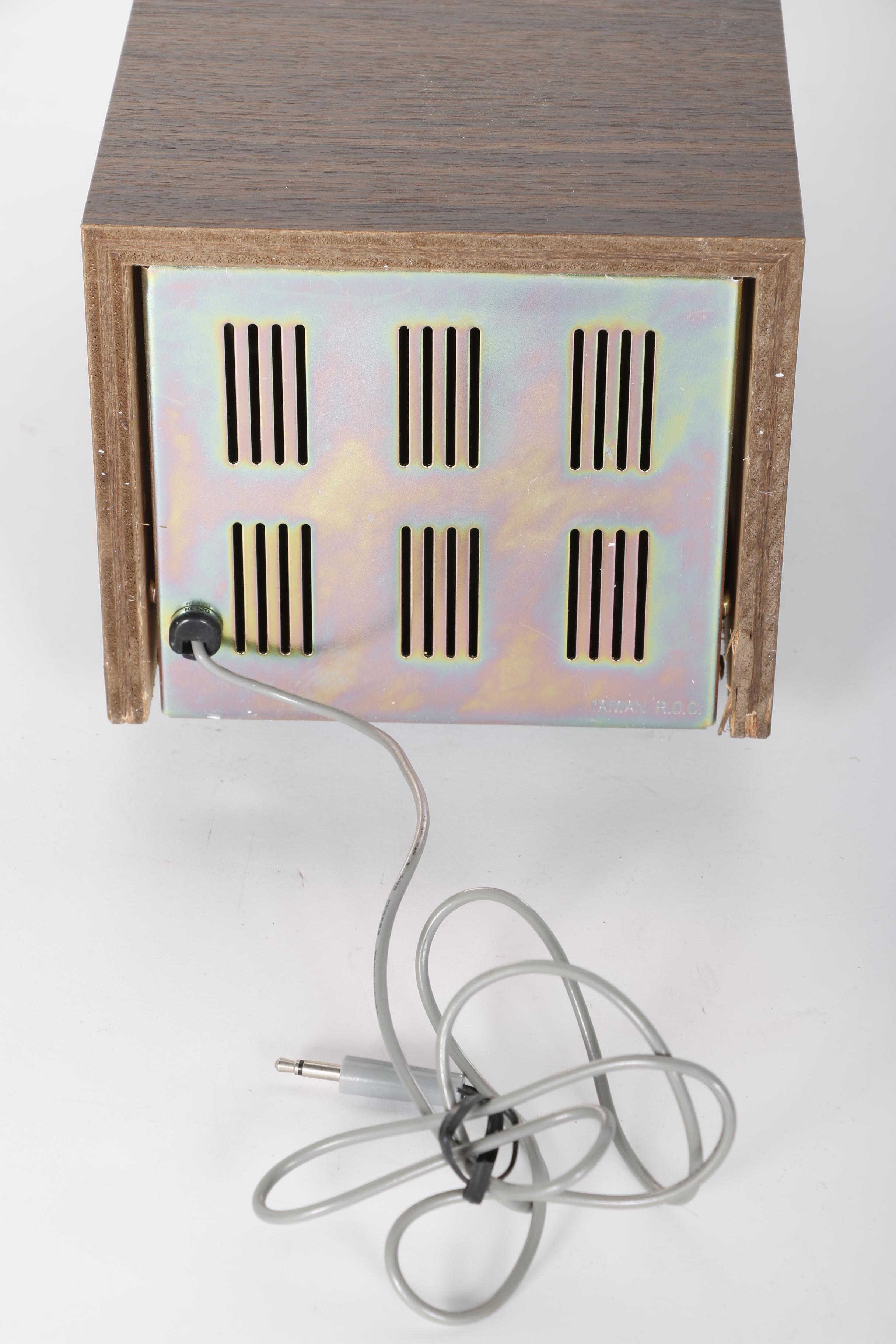 Cobra 49 Channel AM/SSb CB Radio and Microphone