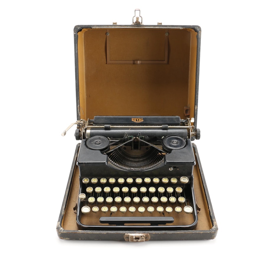 Vintage Royal Typewriter And Case