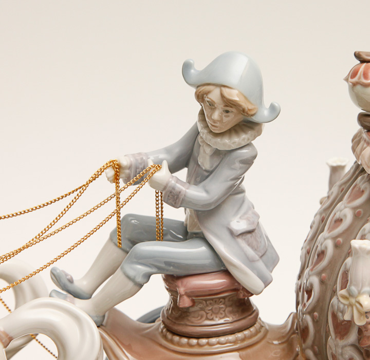 Large Limited Edition Lladró "At The Stroke of Midnight" Figurine