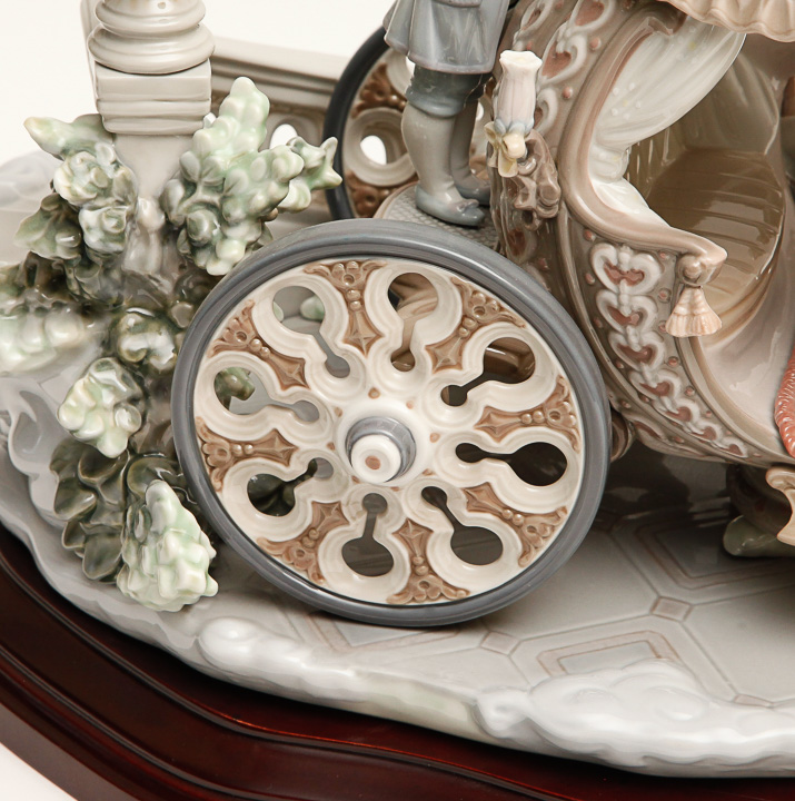 Large Limited Edition Lladró "At The Stroke of Midnight" Figurine