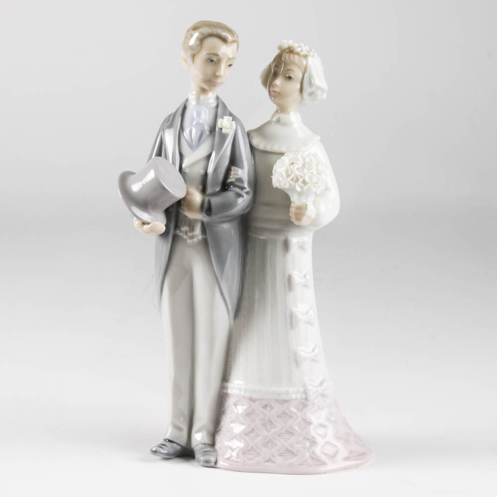 Lladró Wedding Couple Figurine
