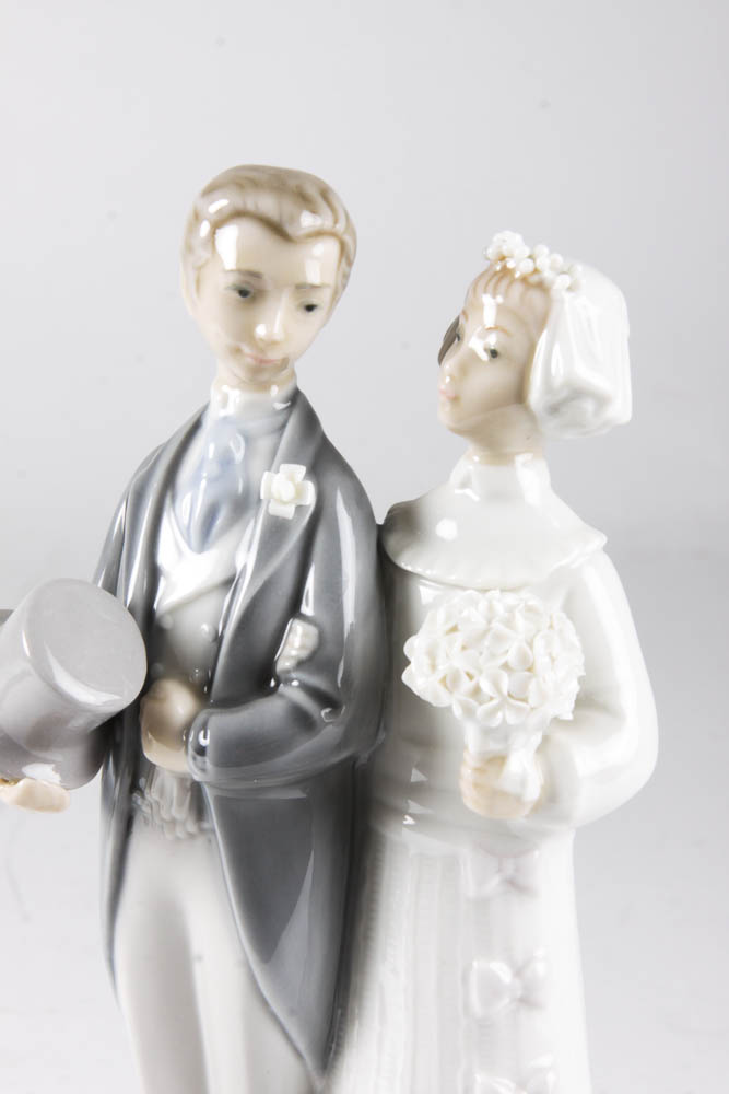 Lladró Wedding Couple Figurine