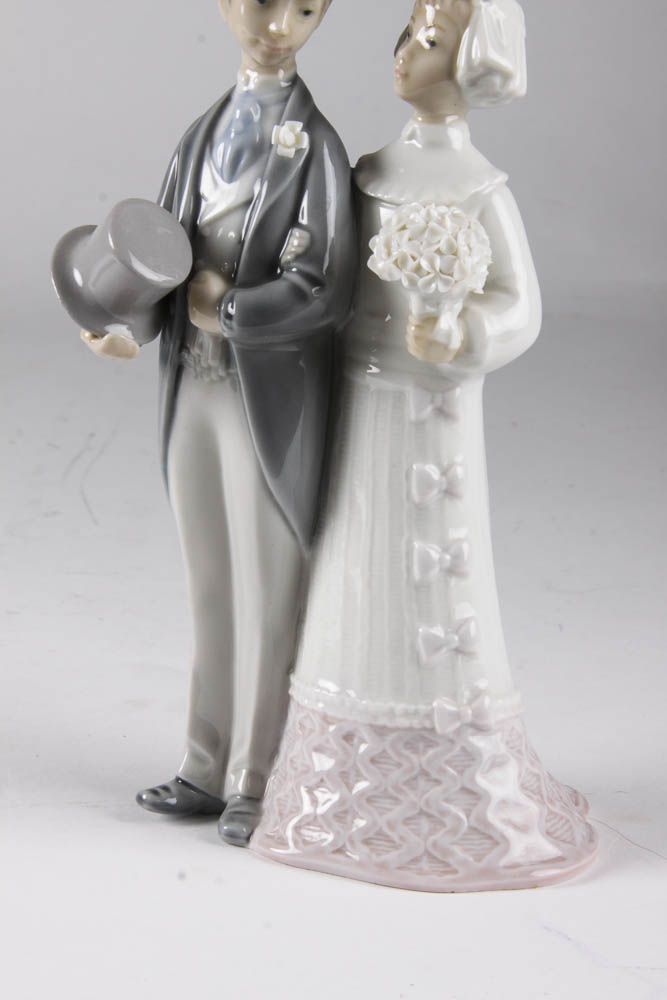 Lladró Wedding Couple Figurine