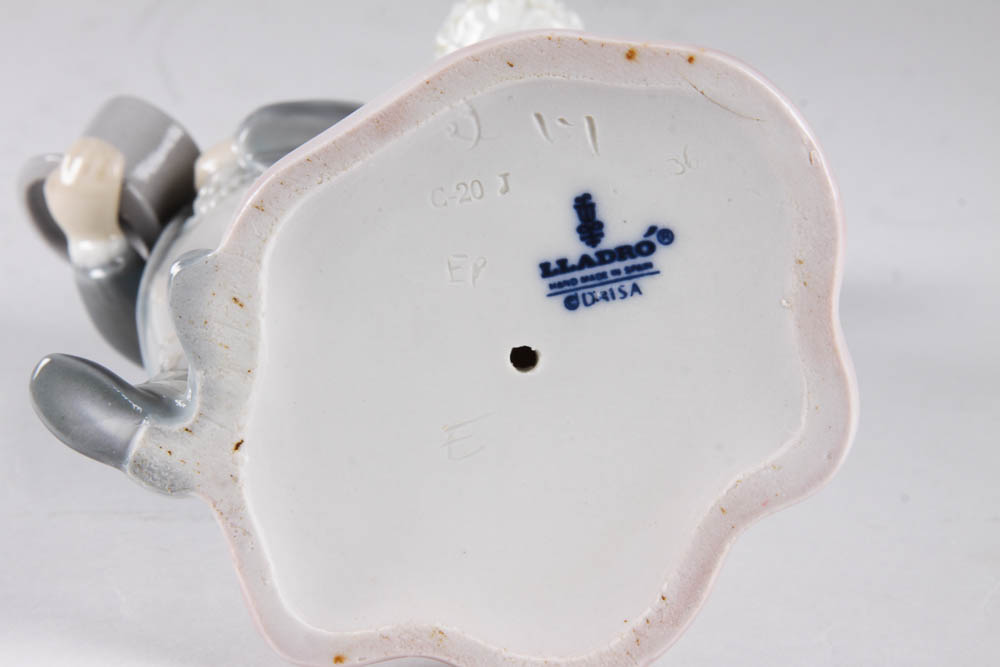 Lladró Wedding Couple Figurine