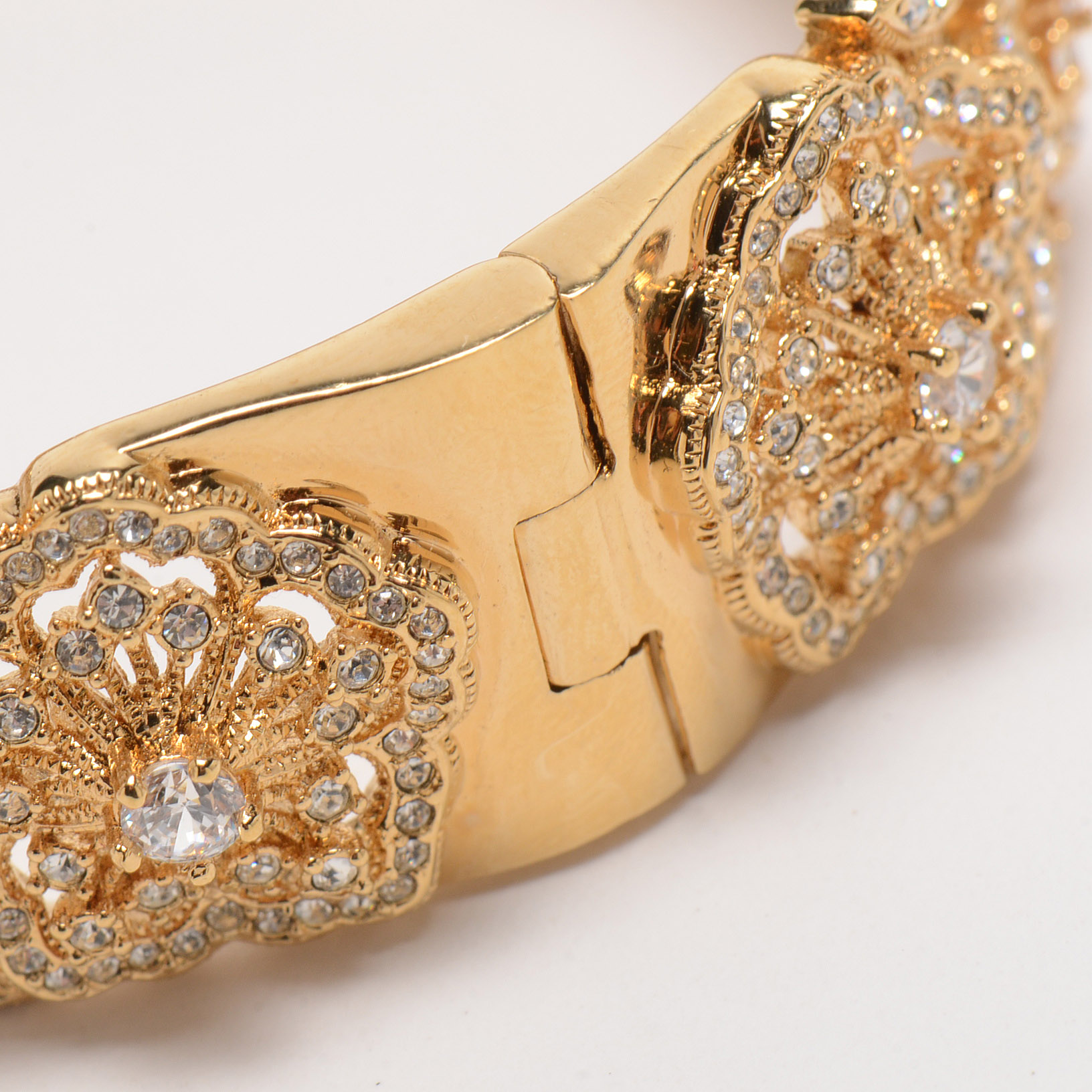 Gold Tone Metal and Rhinestone Hinged Bangle