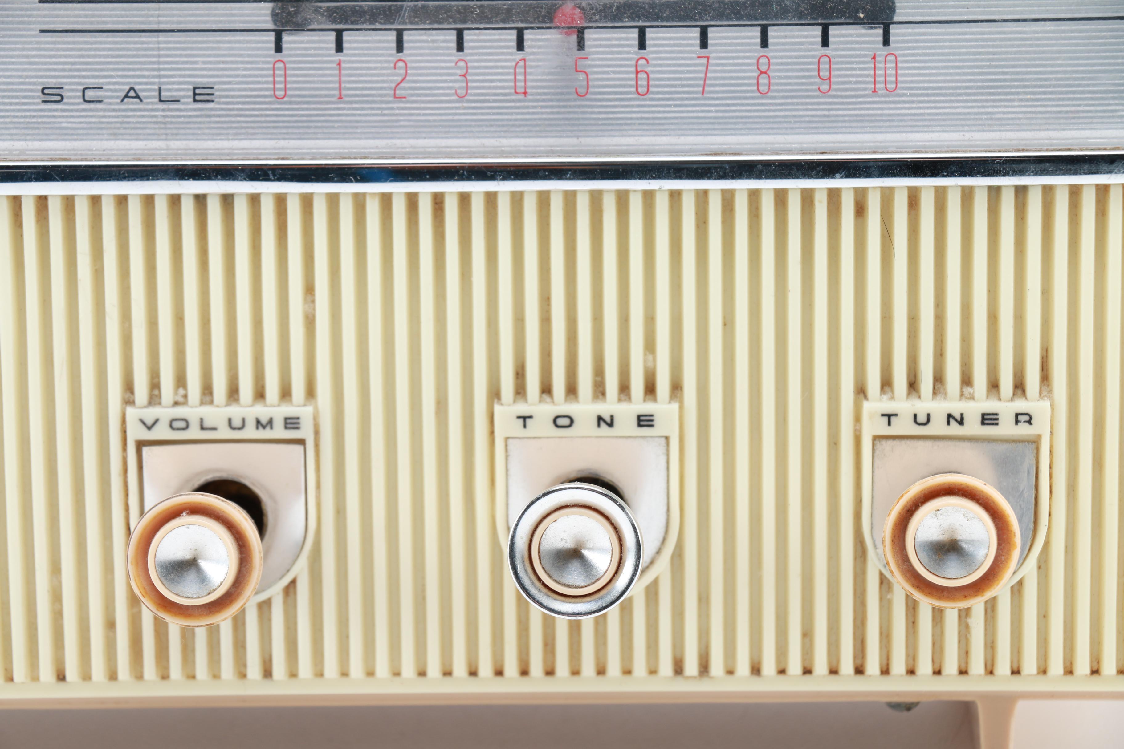 Nobility Vintage 1960s Six Transistor Radio