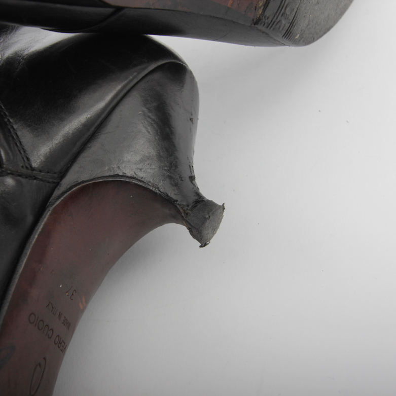 Oscar de la Renta Leather Boots