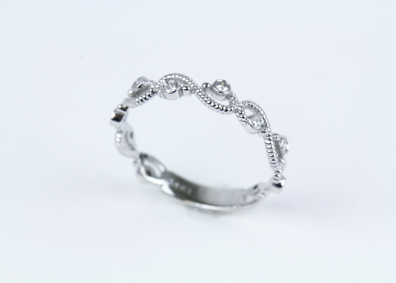 14K White Gold and Diamond Infinity Ring