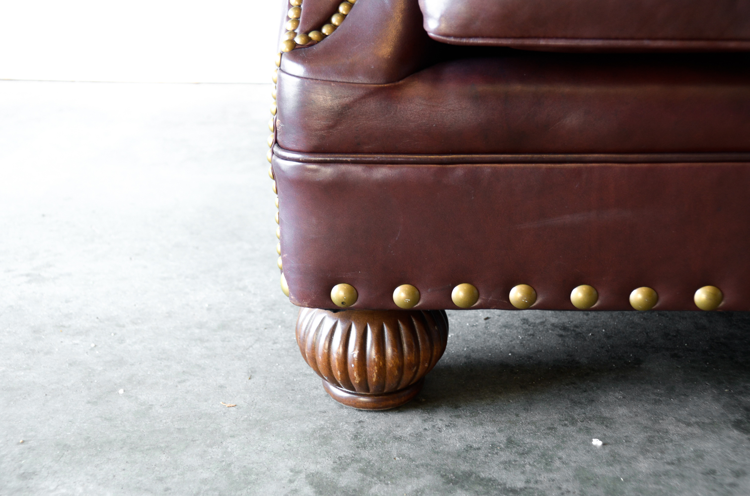 Contemporary Button-Tufted Leather Armchair by Leathercraft