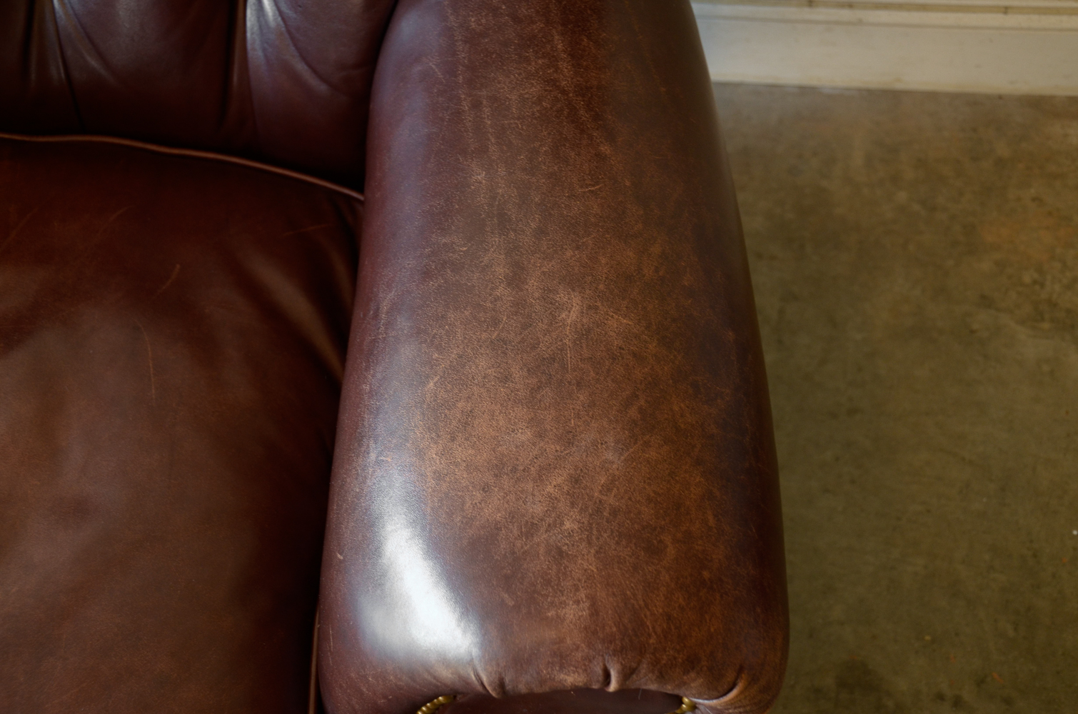 Contemporary Button-Tufted Leather Armchair by Leathercraft