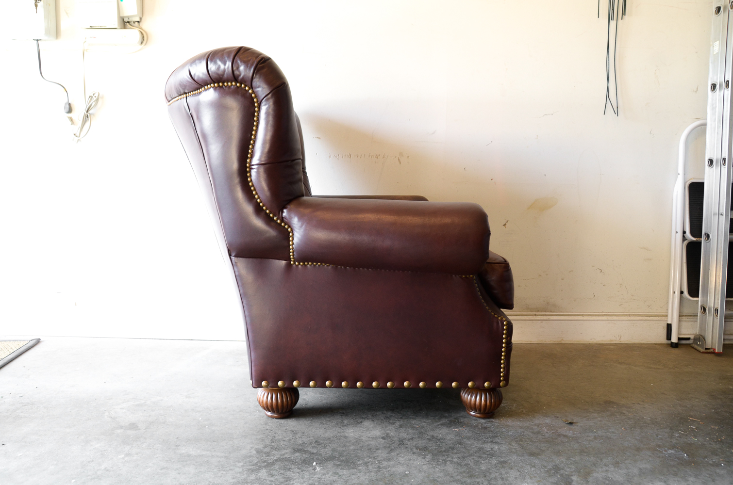 Contemporary Button-Tufted Leather Armchair by Leathercraft