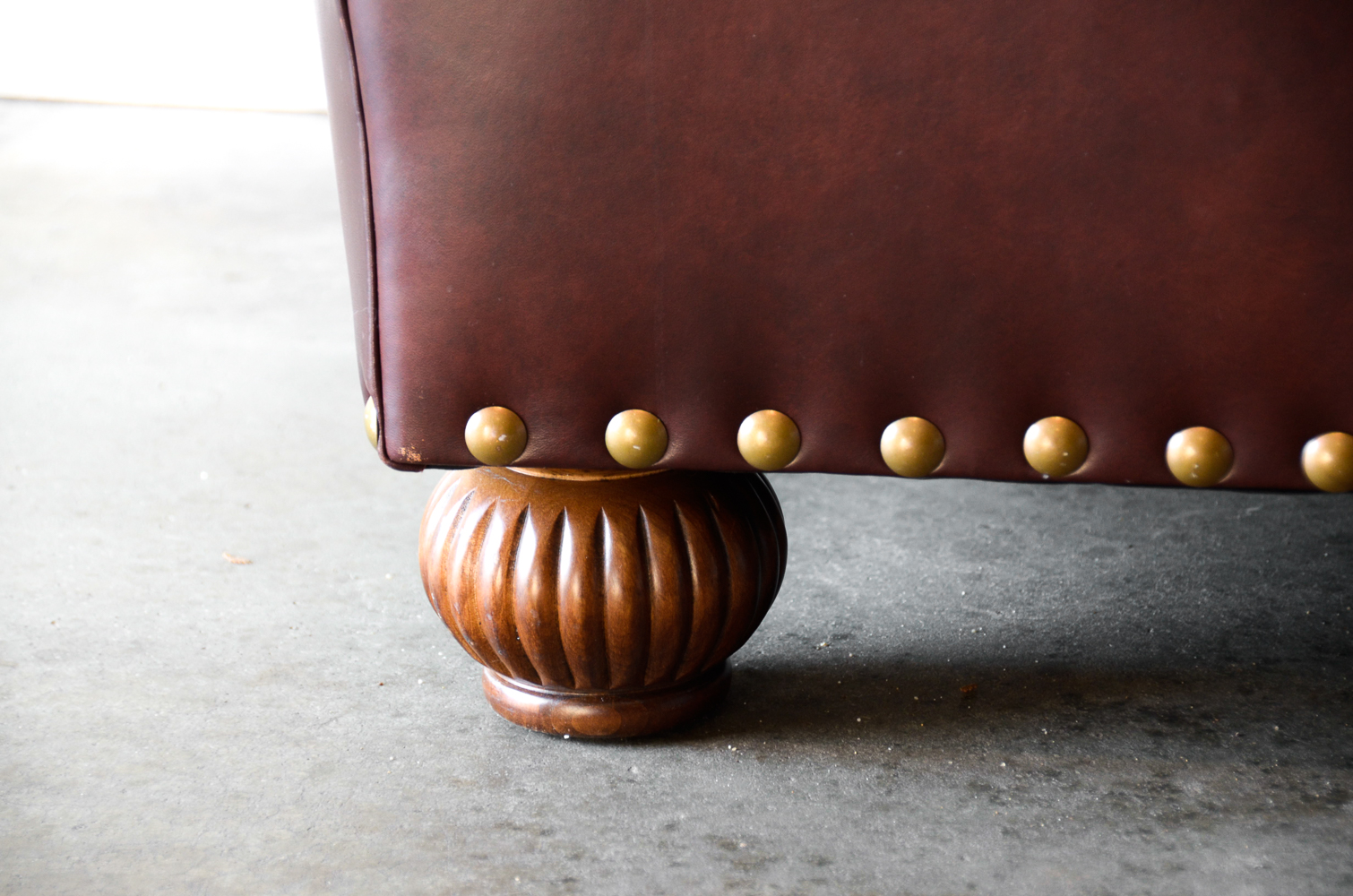Contemporary Button-Tufted Leather Armchair by Leathercraft