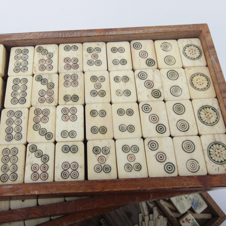 Antique Mahjong Set
