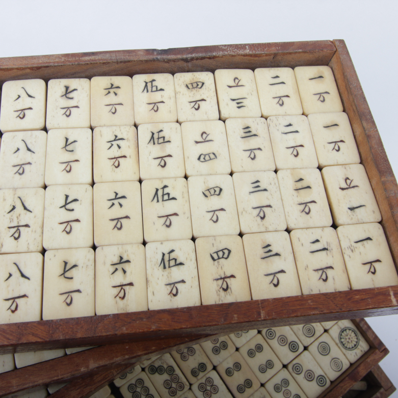 Antique Mahjong Set