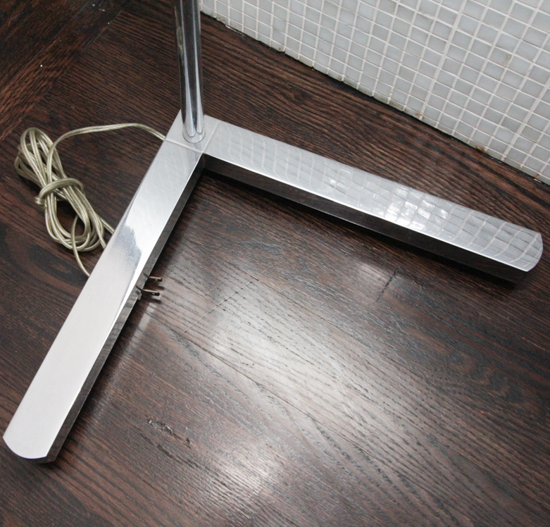 Modern Style Floor Lamp by Casella