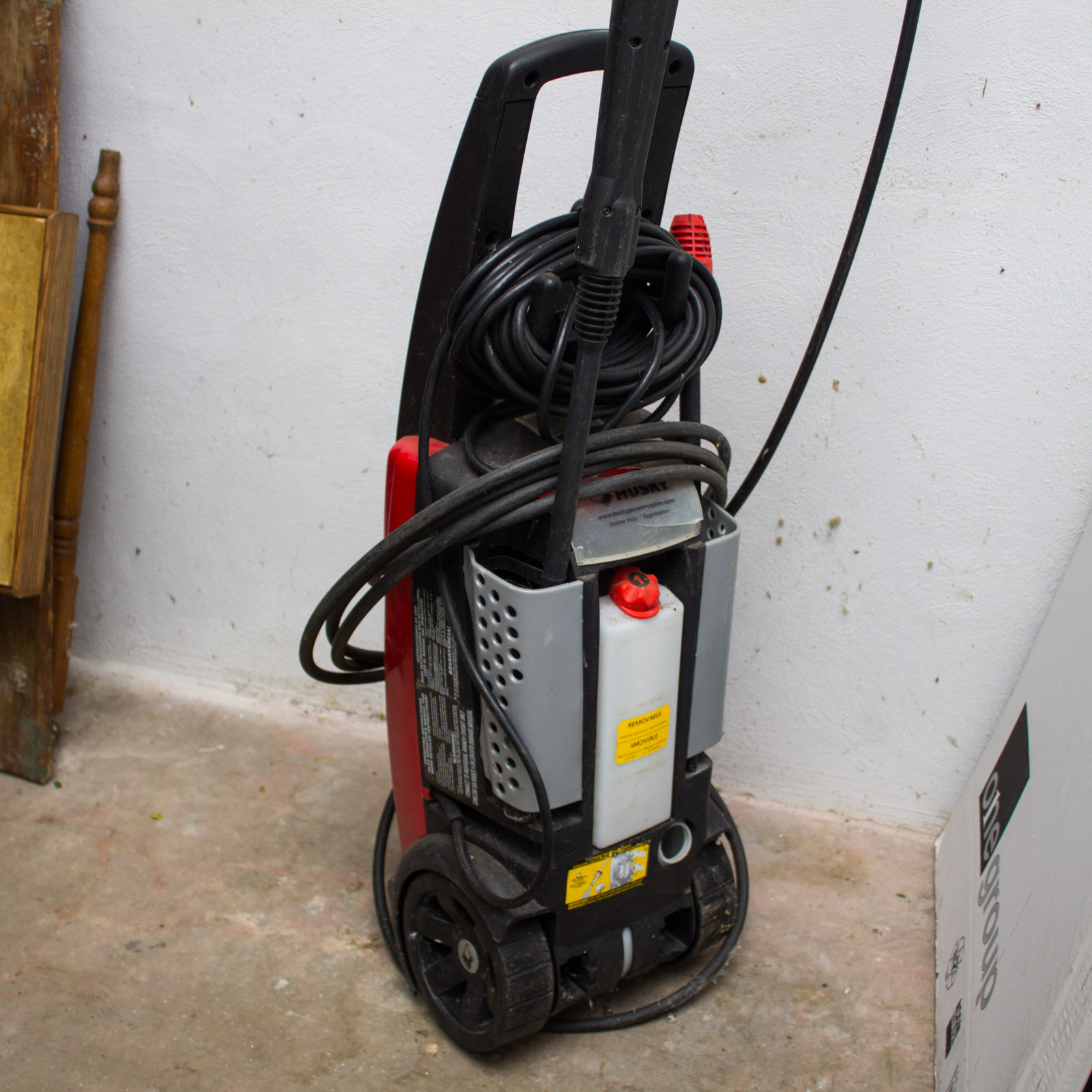 Husky Electric 1800 PSI Powerwasher