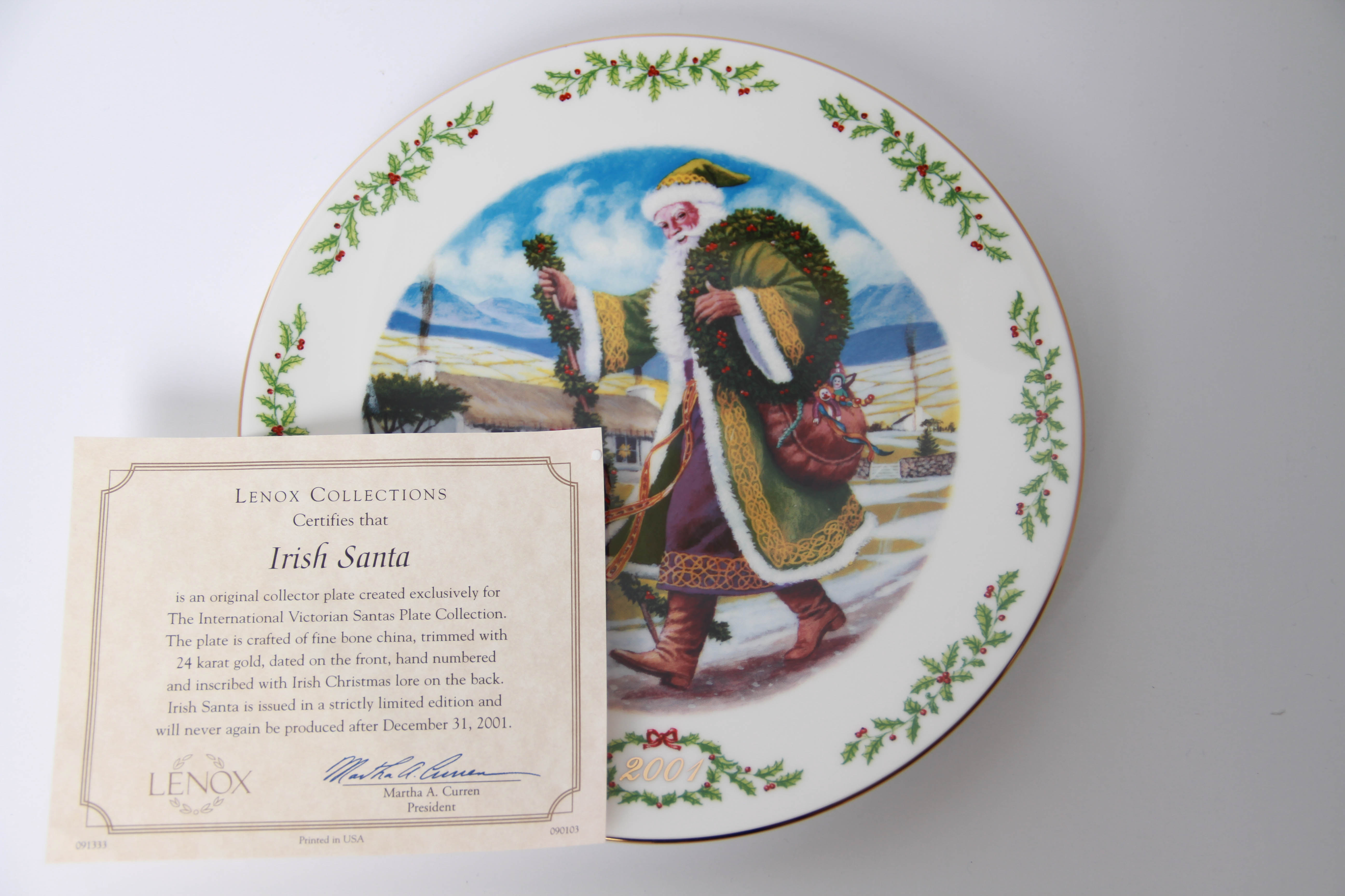 Limited Edition Lenox International Victorian Santas Collection Plates
