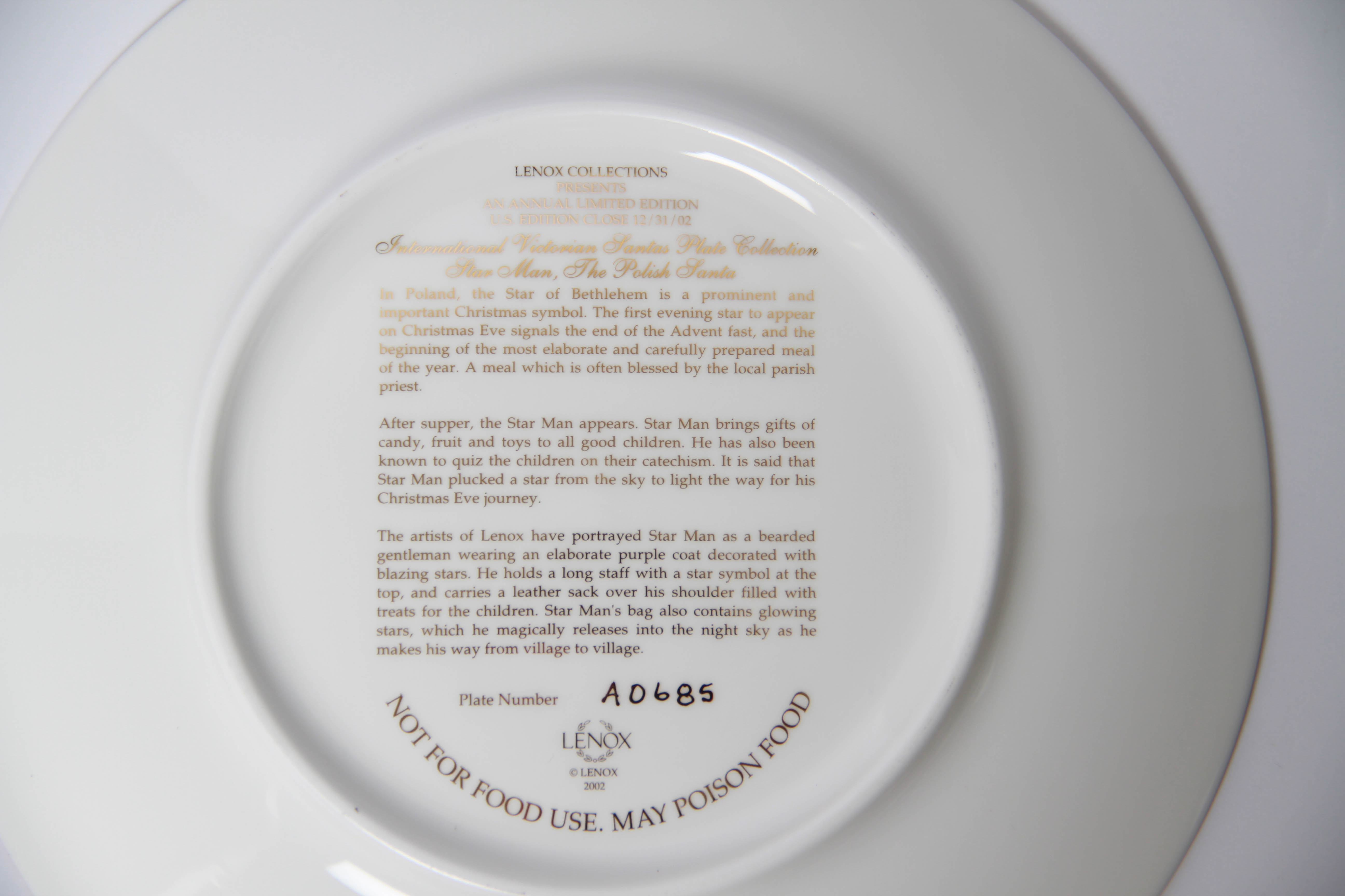 Limited Edition Lenox International Victorian Santas Collection Plates