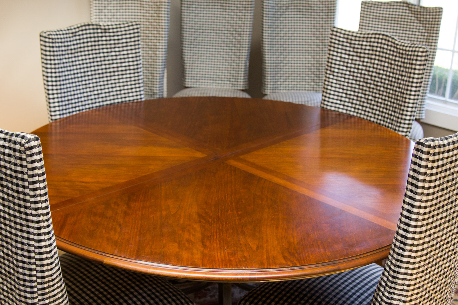 Stanley "Bordeaux" Style Table and Chair Set