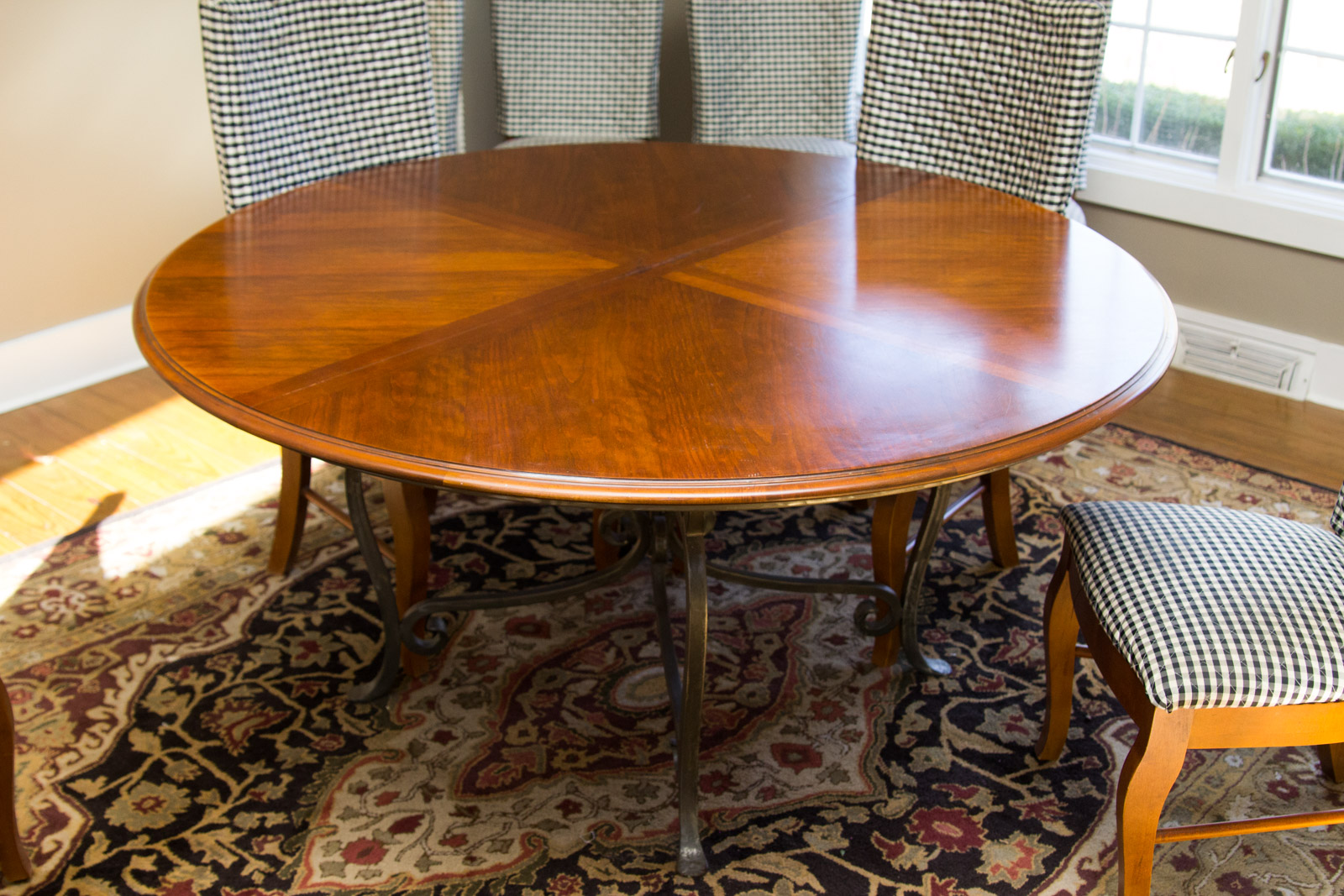 Stanley "Bordeaux" Style Table and Chair Set