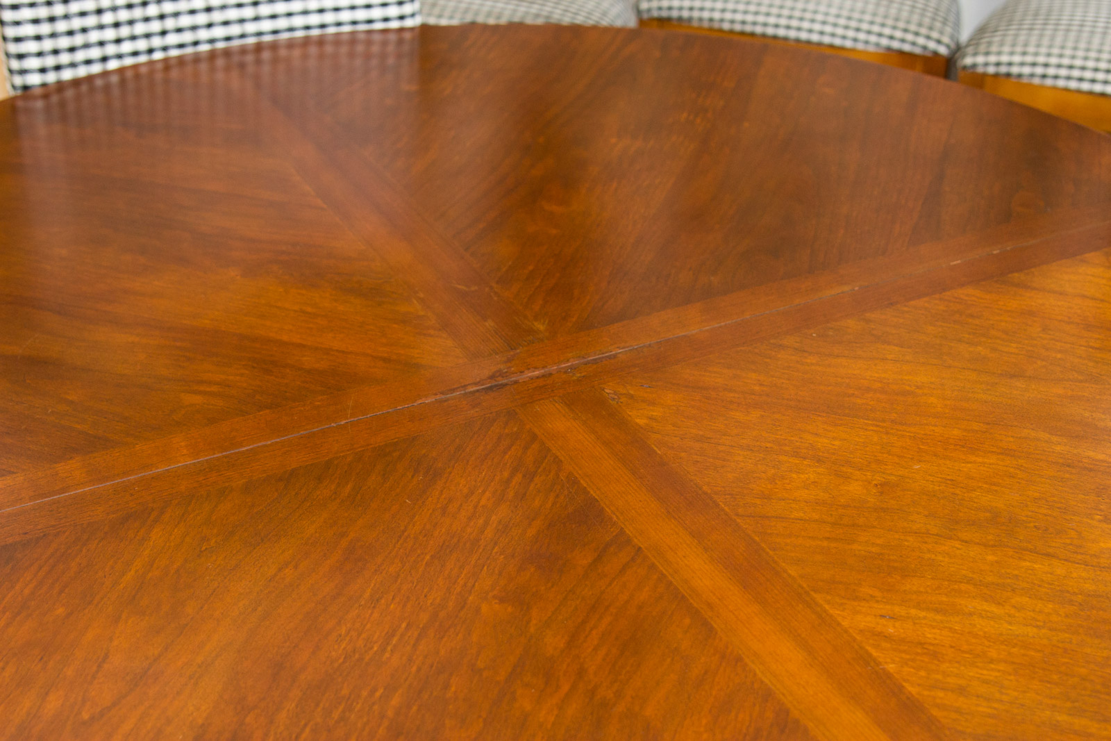 Stanley "Bordeaux" Style Table and Chair Set