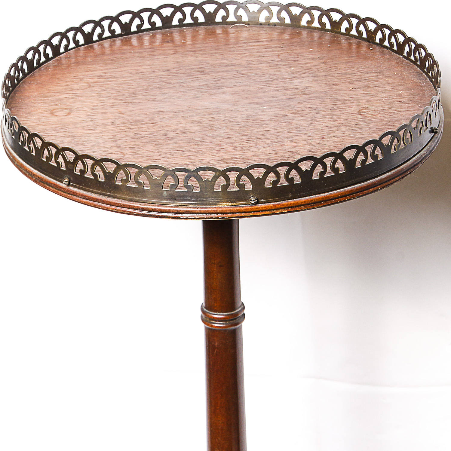 Vintage Federal Style Fernier