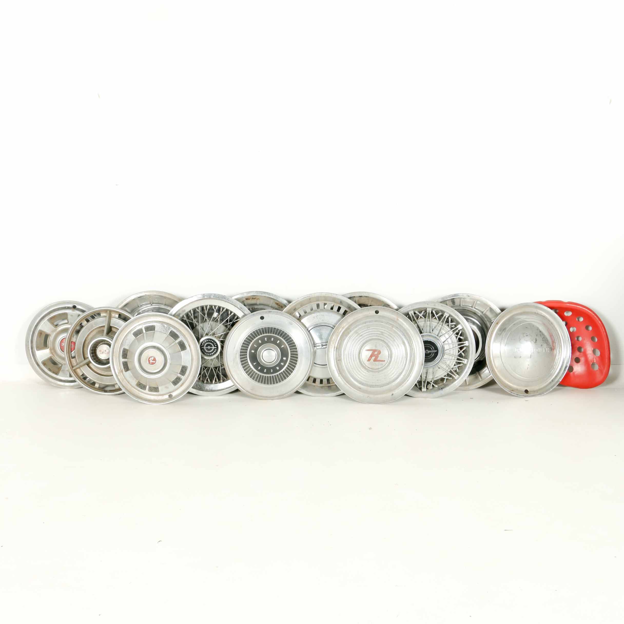 Rambler, Thunderbird, Cadillac and Other Vintage Hubcaps