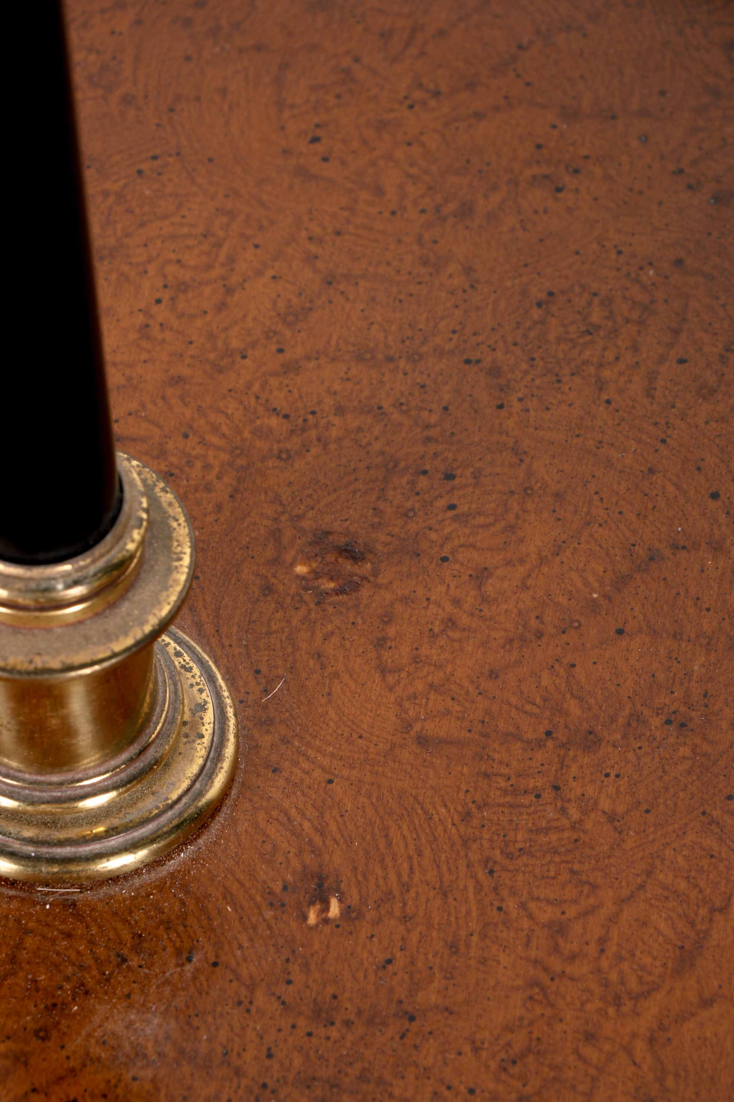 Mid-Century Table With Lamp